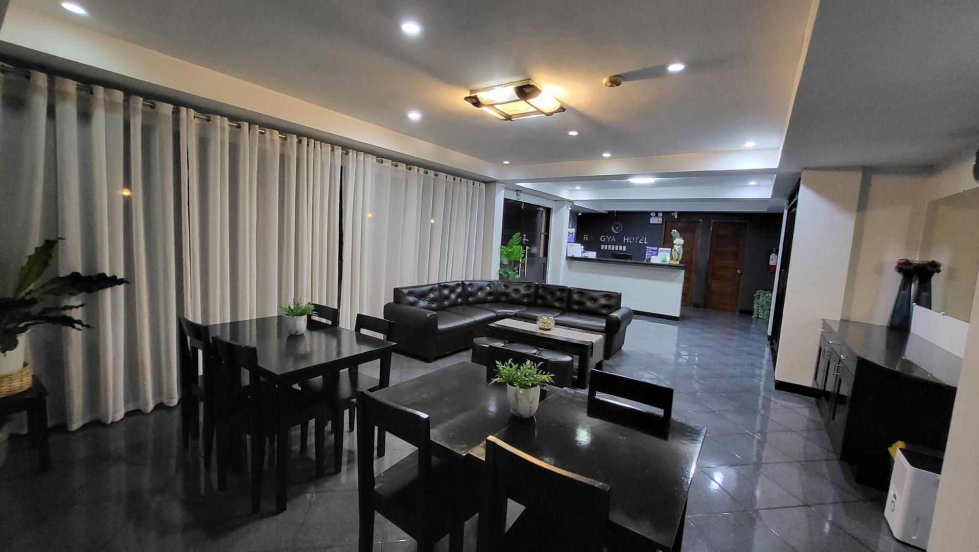 Rangya Hotel Tagaytay City Exterior photo