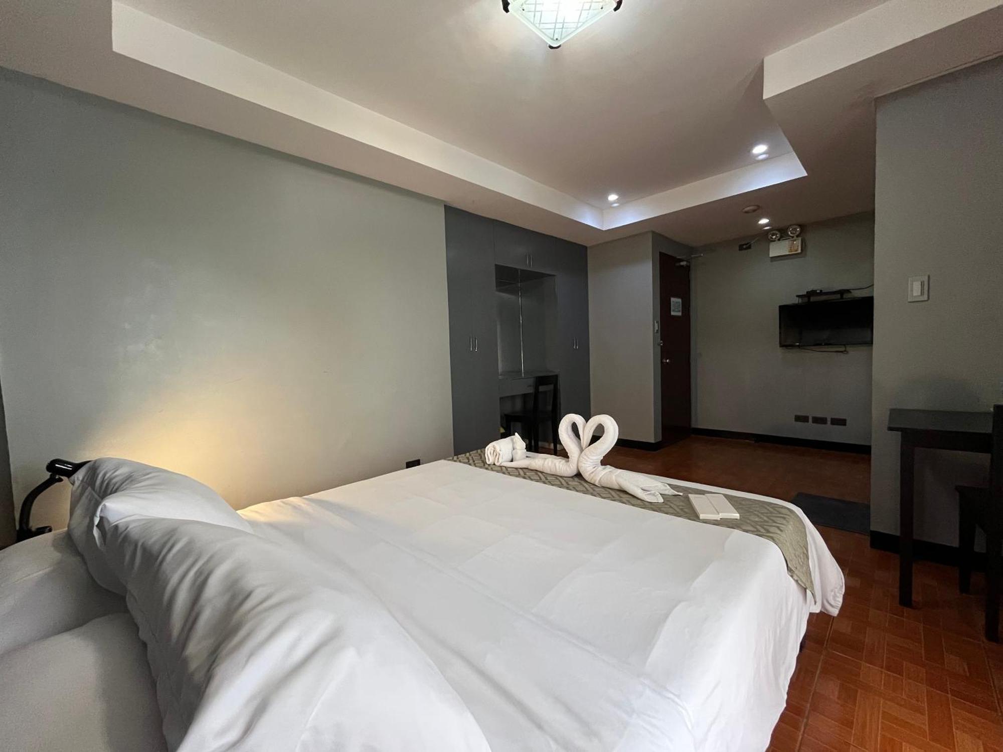 Rangya Hotel Tagaytay City Exterior photo